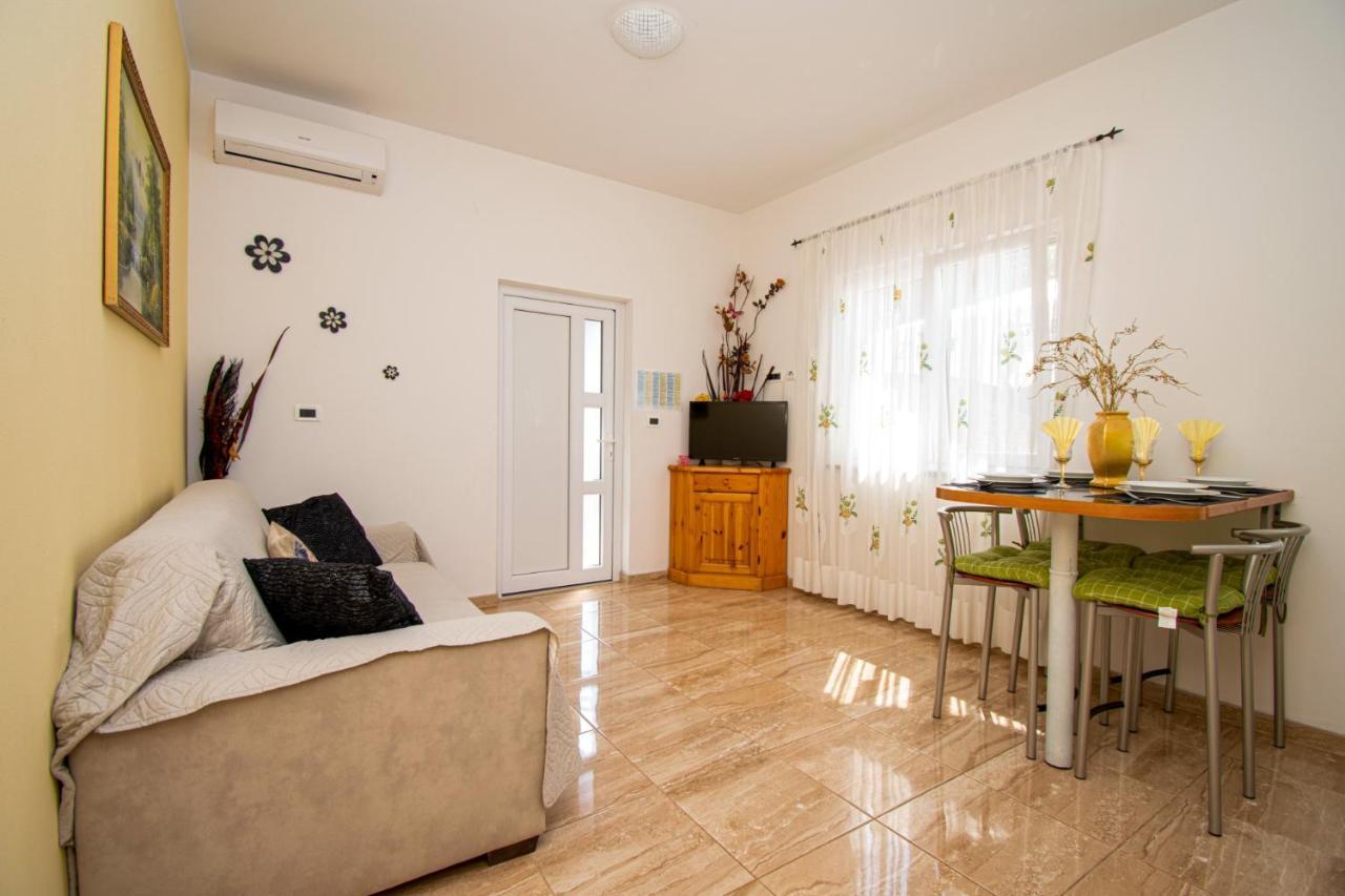 Apartments With Pool In Pula,Croatia Zewnętrze zdjęcie