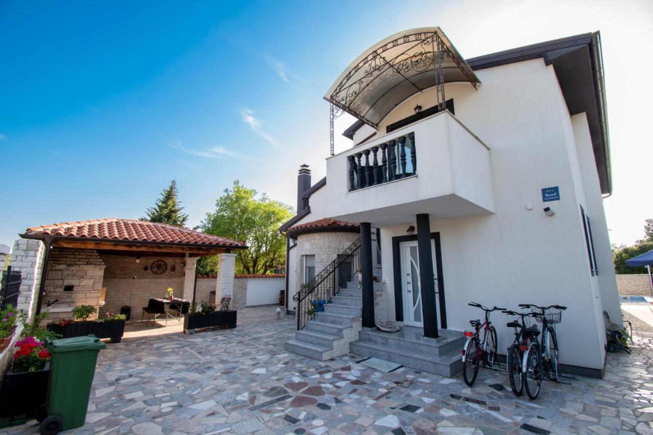 Apartments With Pool In Pula,Croatia Zewnętrze zdjęcie