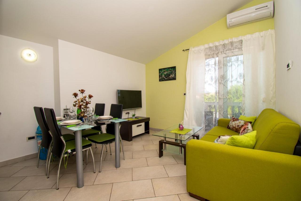 Apartments With Pool In Pula,Croatia Zewnętrze zdjęcie
