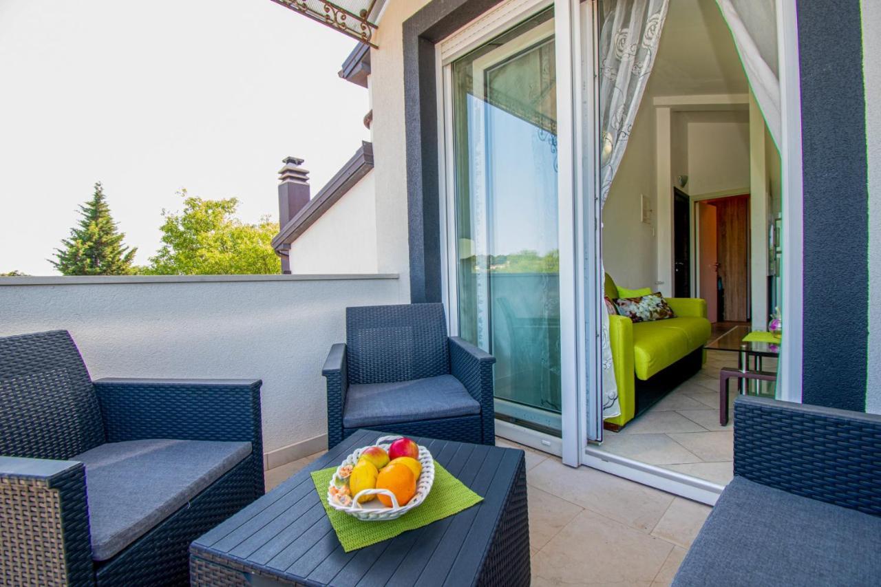 Apartments With Pool In Pula,Croatia Zewnętrze zdjęcie