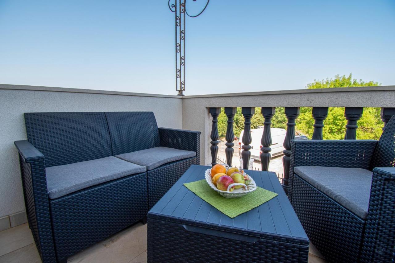 Apartments With Pool In Pula,Croatia Zewnętrze zdjęcie